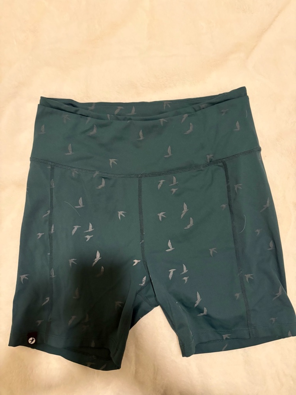 Oiselle O-mazing Stride Shorts - Reflective Bird Print on Green